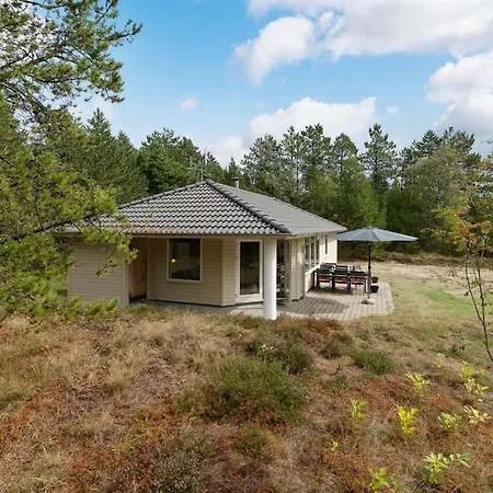Micke - 3-2km From The Sea By Interhome *